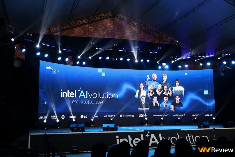 intel aivolution 2024 trien lam cong nghe ai hoanh trang tai viet nam vua chinh thuc khai mac