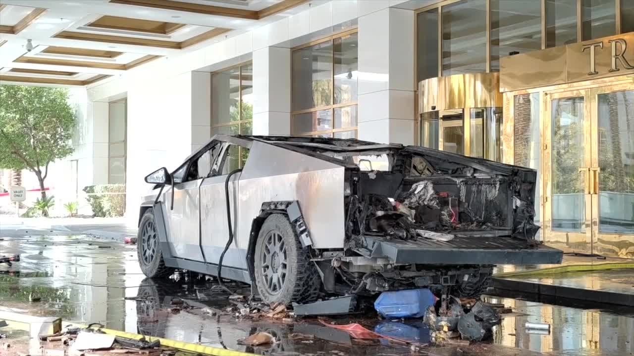 Chiếc Cybertruck sau vụ nổ ngày 1-1 tại Las Vegas. Ảnh: KTNV Chiếc Cybertruck sau vụ nổ ngày 1-1 tại Las Vegas. Ảnh: KTNV